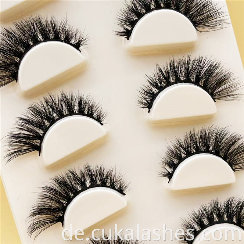 Classic Cat Eye Lashes